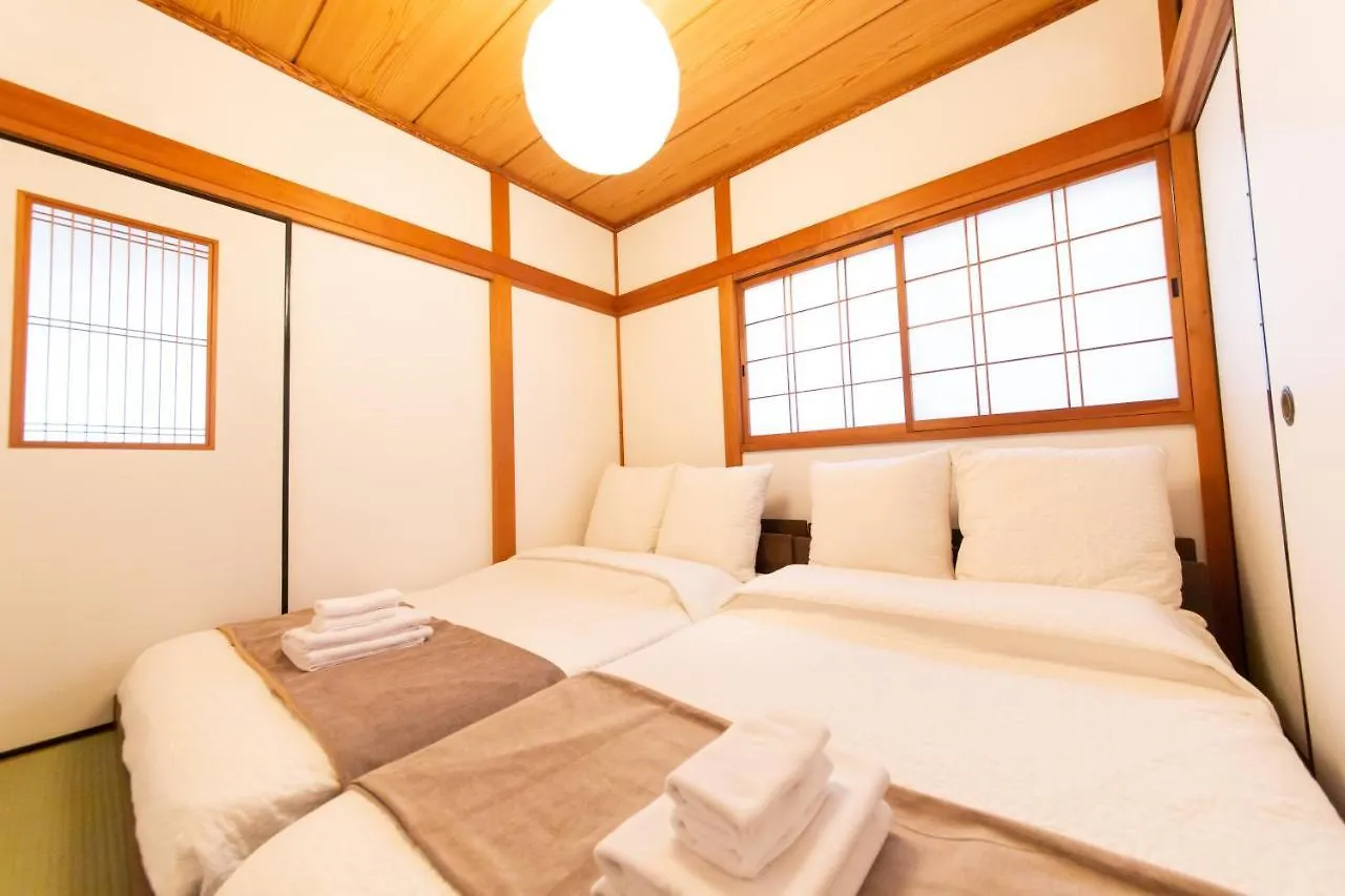 Roof Villa Tengachaya-Nishi Osaka Japan